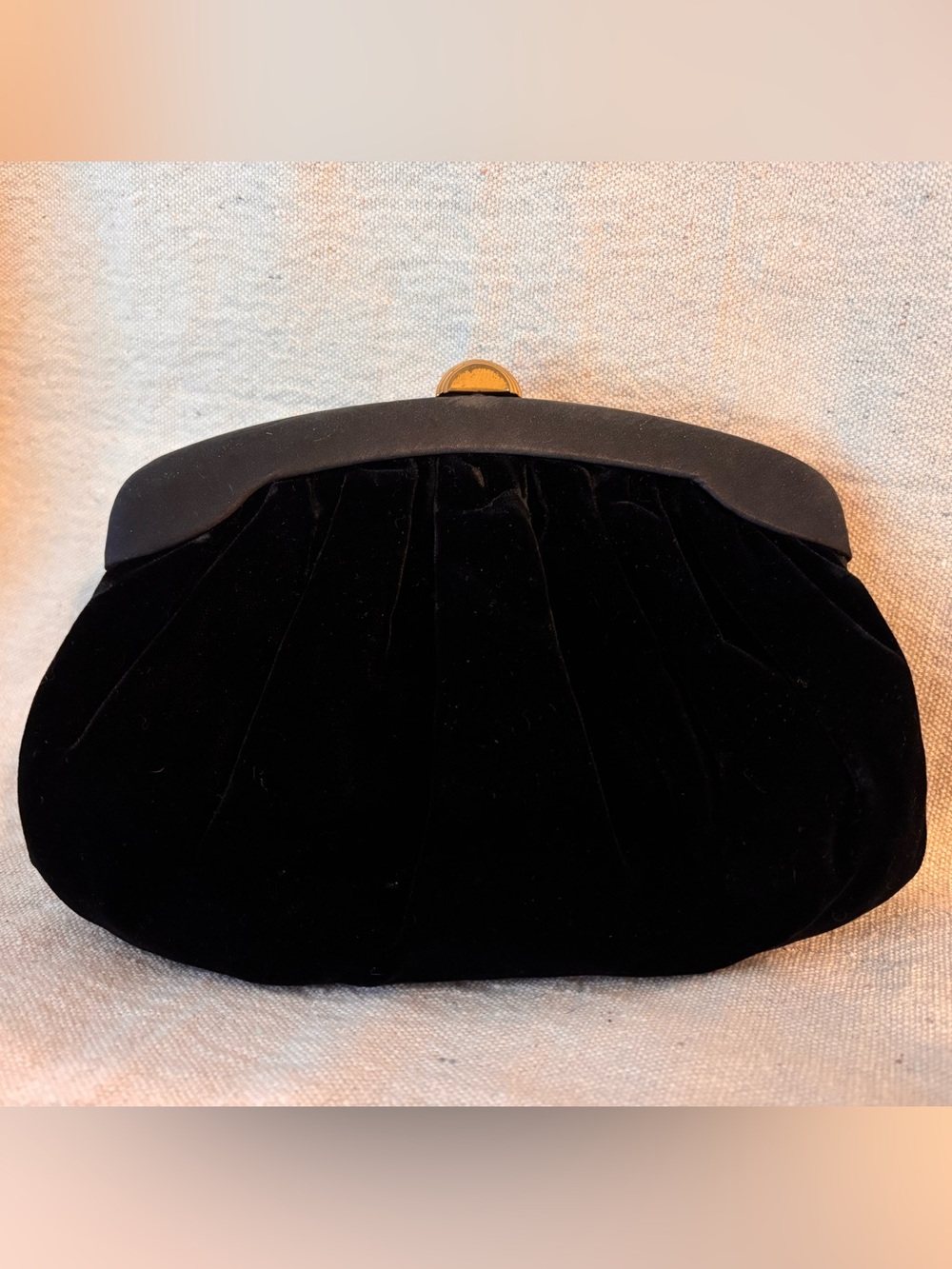 Vintage black velvet Morris Moskowitz (MM) evening bag